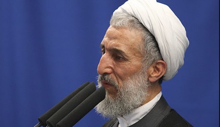مسئولان حواسشان به توطئه غربی‌ها باشد