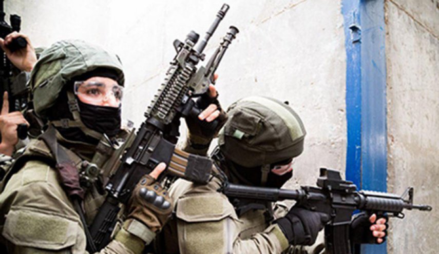 اعتقال 16 فلسطينيا في الضفة الغربية