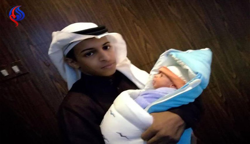 بالصّور: أصغر أب في تبوك يُرزق بطفله الأول!