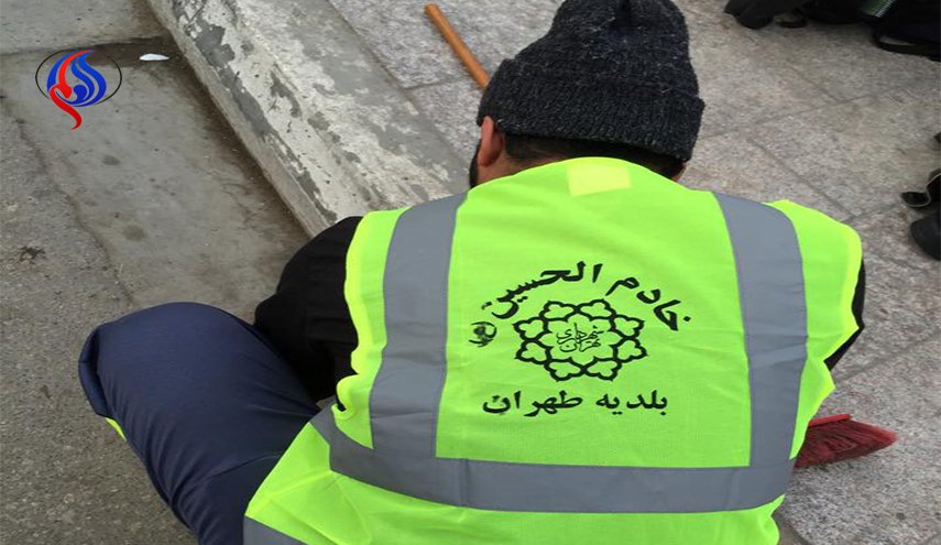 بلدية طهران تتولى تنظيف مدينتي كربلاء والنجف المقدستين