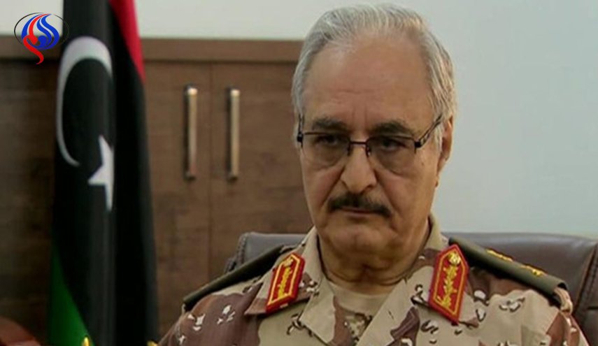 حفتر يمنع استيراد سيارات الدفع الرباعى