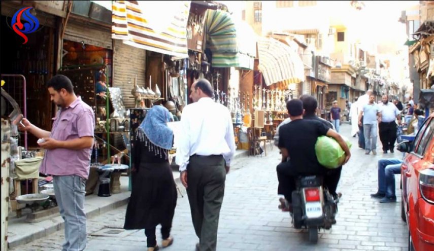 مصر.. جمعت بين 3 أزواج في وقت واحد!