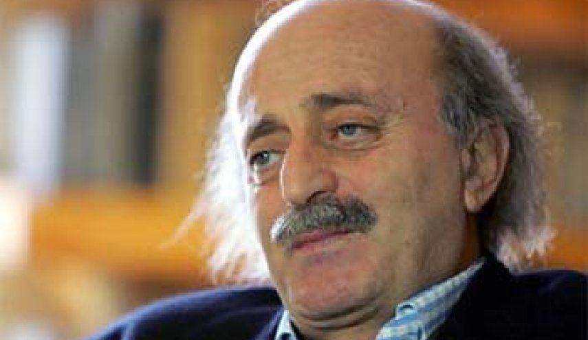 جنبلاط يعلن موقفه من خطاب السيد حسن نصرالله حول استقالة الحريري