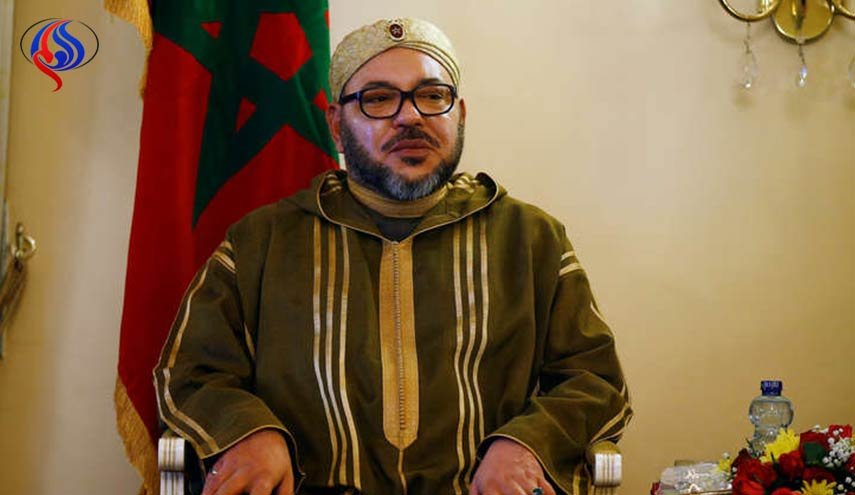 ملك المغرب يصل قطر في أول زيارة له بعد أزمة دول مجلس التعاون