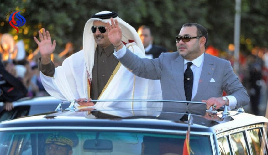 صورة للملك المغربي في الدوحة تغضب اعداء امير قطر !