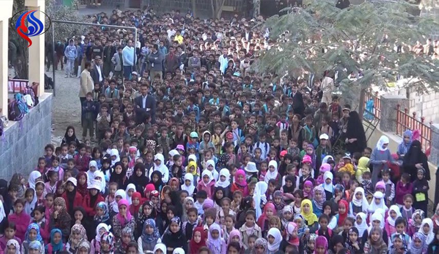 وقفة احتجاجية طلابية في حجة تنديدا بجرائم العدوان والحصار