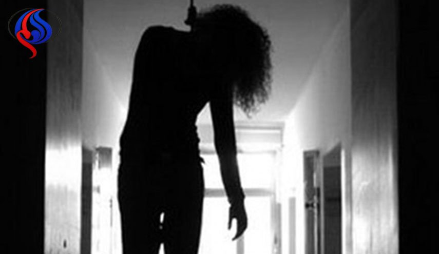 عامل يقتل ابنته خنقا لتقديمها قربان للجن في مصر!!
