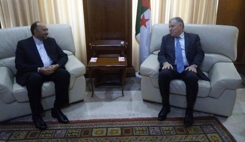 ايران والجزائر تبحثان بشان تطوير التعاون النفطي