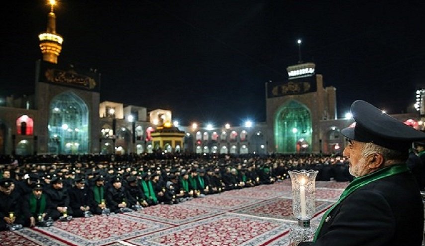 بالصور.. مراسم العزاء في ليلة ذكرى استشهاد الامام الرضا (ع)