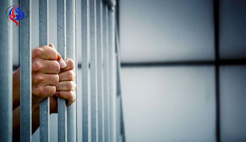 جريمة فظيعة ..فتاة تقتل أمها وتسمم أباها، والسبب لا يعقل؟!