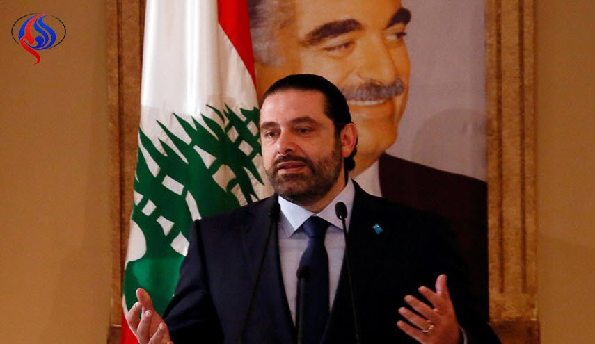 بالصورة... الحريري يشعل مواقع التواصل بعد ما فعله عند مشاهدته السفير الايراني في بیروت