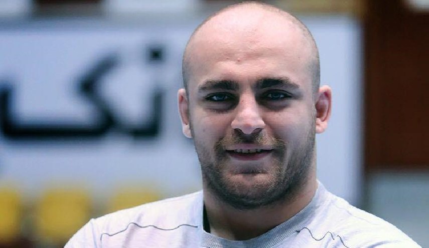 عملاق المصارعة الايراني يحصد ميدالية عالمية بالضربة القاضية