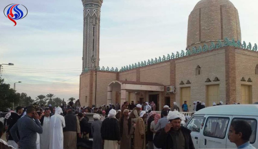 فاروق الفيشاوي ينفي صلته بتغريدة عن مجزرة مسجد الروضة