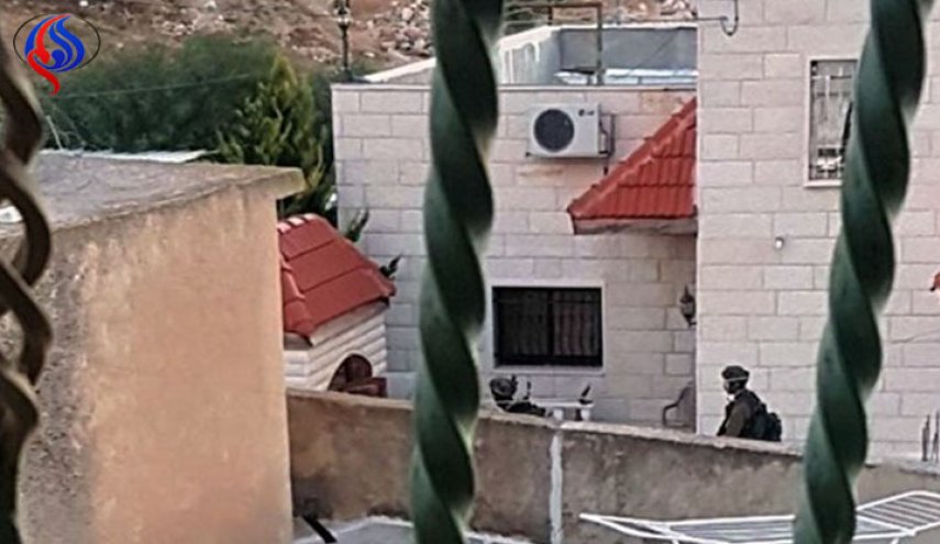 بالصور..الاحتلال ينفذ حملة اعتقالات جديدة بالضفة 