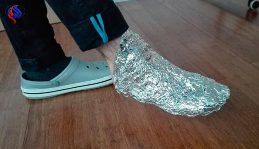 غلف قدميه بورق الالمنيوم... وما حدث بعد ذلك كان مفاجئ!