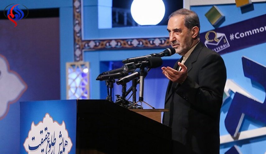 ولايتي: الاعداء سعوا لفرقة المسلمين لنهب الأموال