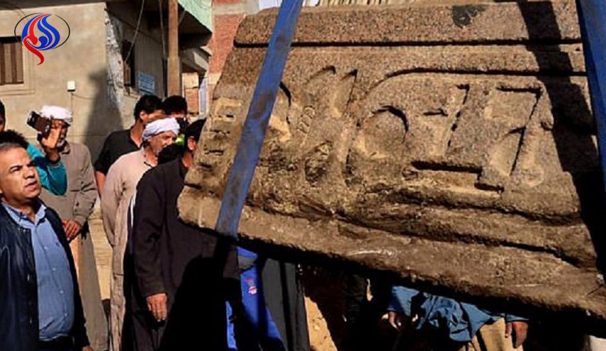 بالصور..نقل بوابة مصرية قديمة من القاهرة إلى الجيزة!