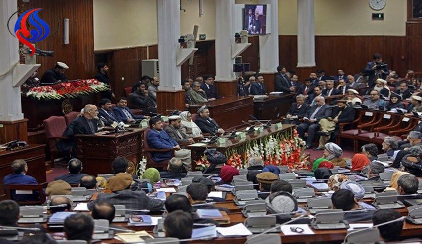 البرلمان الافغاني يطالب الحكومة بوقف العلاقات مع أمريكا