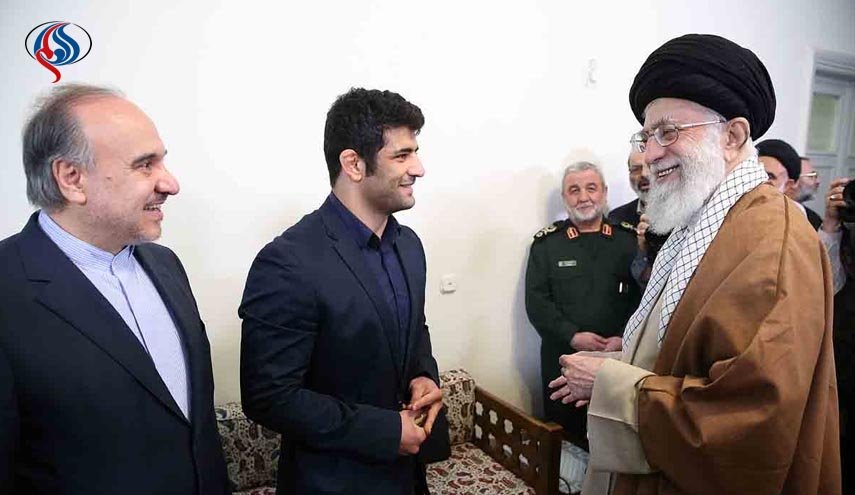 المصارع كريمي يثمن الإهتمام الخاص الذي أبداه قائد الثورة