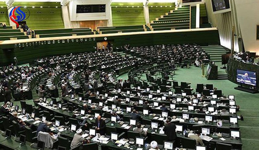 النواب الايرانيون ينددون بقرار ترامب حول القدس الشريف

