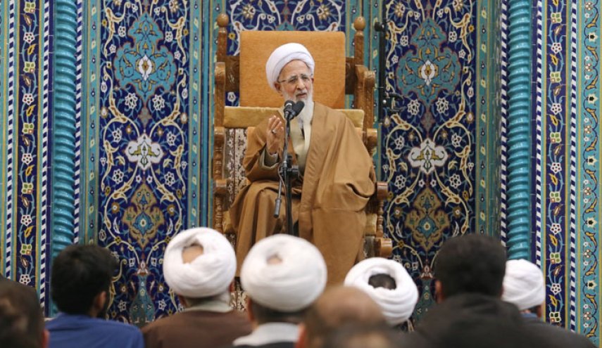 آية الله جوادي آملي: يجب أن لا نستسلم لتحويل القدس عاصمة للصهاينة