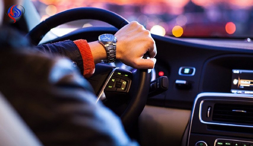 بحركة بسيطة .. وفر استهلاك الوقود أثناء القيادة
