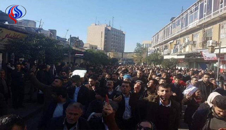 متظاهرون يحاولون إقتحام محطة كهرباء في السليمانية 