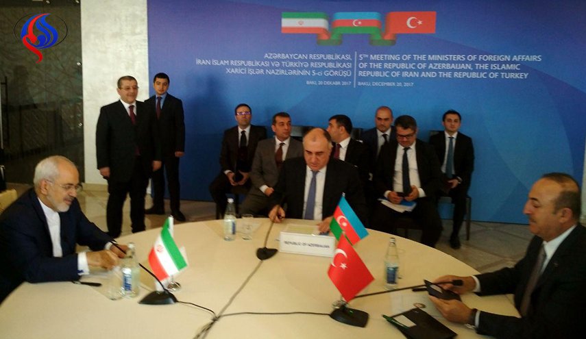 وزراء خارجیة إیران وتركیا وآذربیجان یجتمعون فی باكو