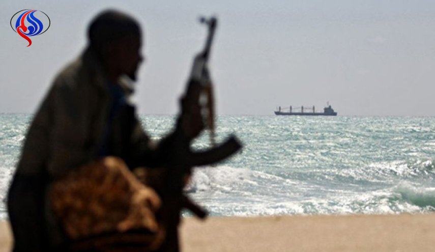 بحرية العدوان السعودي تختطف 26 صيادا يمنيا