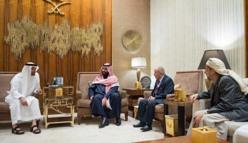 ما يحدث في صنعاء يربكهم... هذا ما طلبه ابن سلمان وابن زايد من قادة الإصلاح اليمني