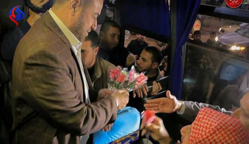 كيف ردت حماس علی الاعتداء الاسرائيلي علی ذوي الأسری؟