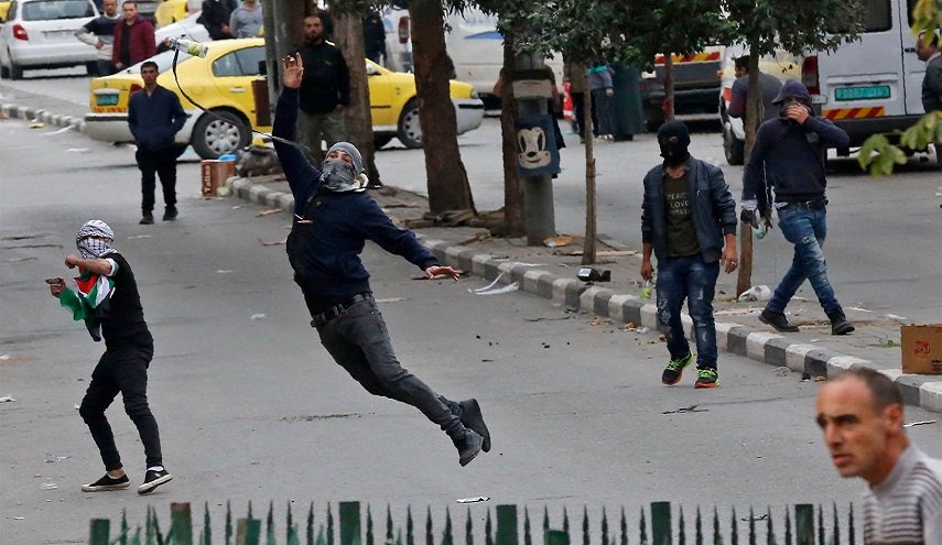 مواجهات عنيفة بين الفلسطينيين والاحتلال في قلقيلية شمال الضفة