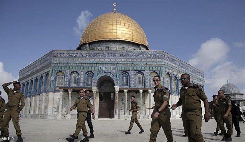 القدس.. خانها النذلاء فاحتضنها الشرفاء