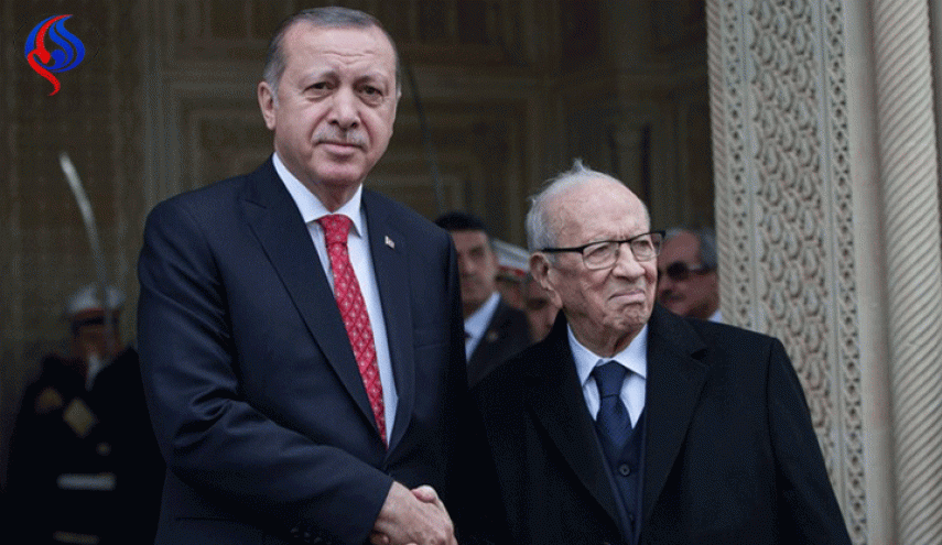 أردوغان يلتقي نظيره التونسي بختام جولته الأفريقية