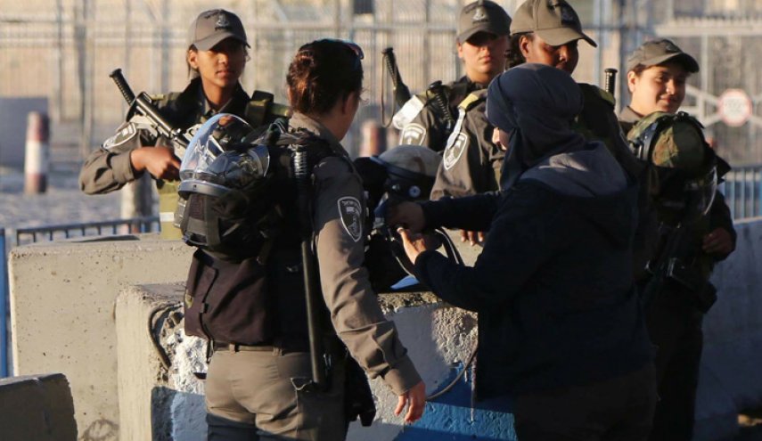 بتر يد أسيرة فلسطينية في سجون الاحتلال بسبب الإهمال الطبي