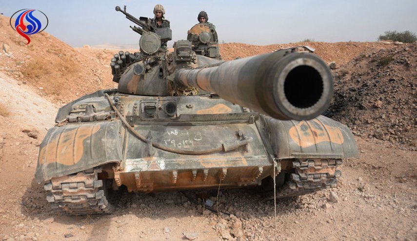 الدبابات السورية على الشريط الحدودي مع الجولان المحتل !
