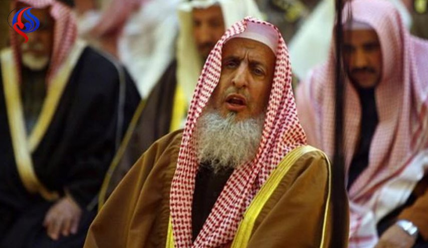  مفتي السعودية يصدر قرارا جديدا لخطباء الجمعة ويحذرهم!