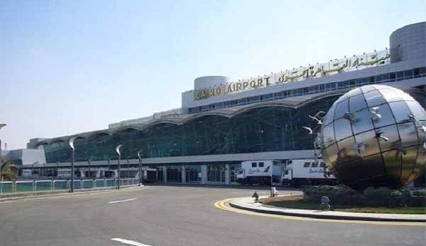 ضبط 50 ألف يورو داخل جوارب سفير عربي!!