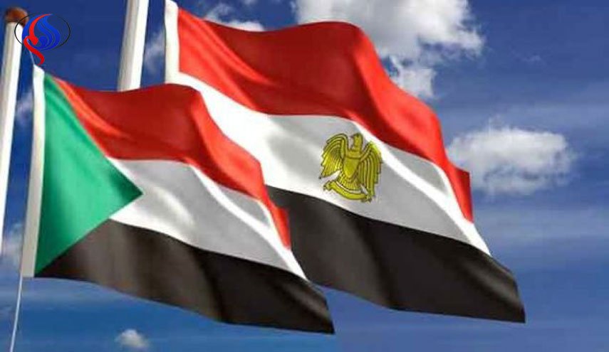ساسة سودانيون يطالبون بإغلاق الحدود مع مصر