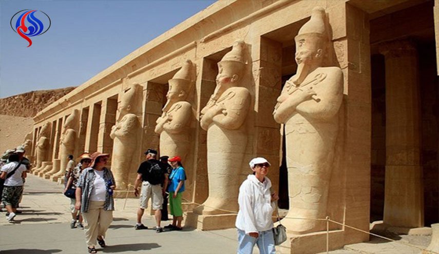 مصر تتوقع جذب ما يصل إلى مليوني سائح روسي في 2018
