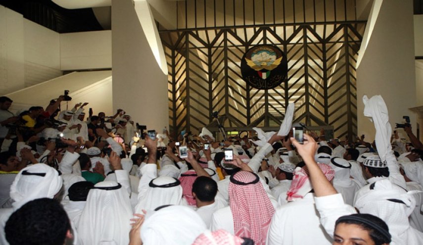 الكويت.. مساع لتدويل قضية 