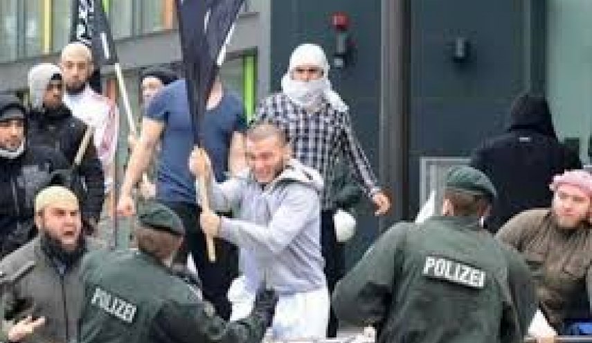 كم هو عدد الالمان المنضوين تحت راية 