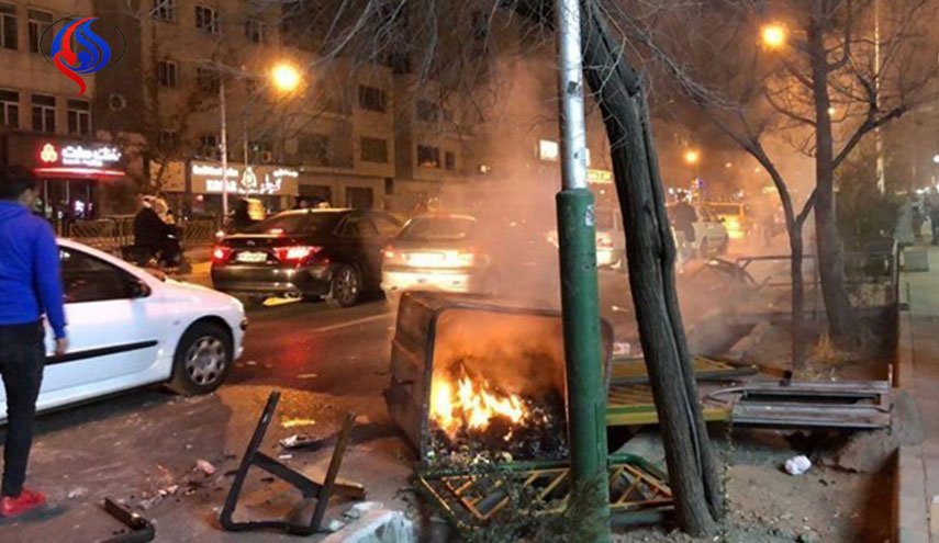مدير السجون في زنجان ينفي وفاة أحد معتقلي اعمال الشغب الاخيرة