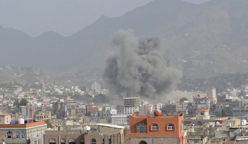 صحيفة فرنسية تنتقد إفلات الرياض من العقاب بسبب جرائمها باليمن