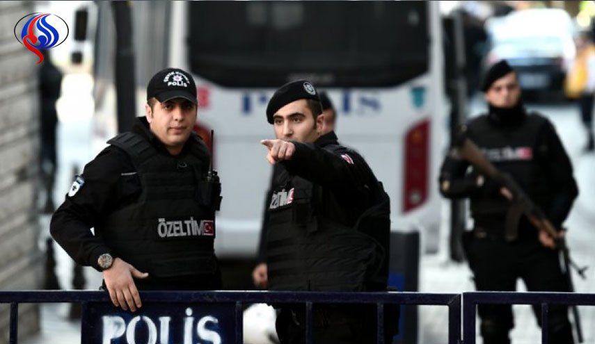 إصابة 3 أشخاص في هجوم مسلح في اسطنبول