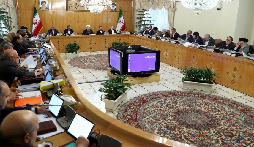 مجوز سرمایه گذاری در طرح تولید کاغذ از کربنات کلسیم در شهرستان خرامه صادر شد/ آیین نامه تشویق صادرکنندگان نمونه اصلاح شد
