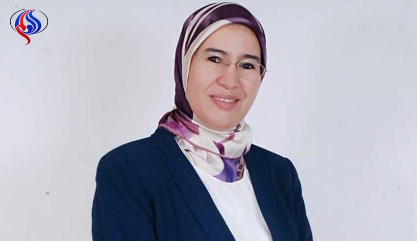 اختراق حساب وزيرة مغربية تستجدي رصيداً لشحن الهاتف!