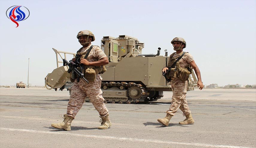 القوات المدعومة اماراتيا تسيطر على عدن وتحاصر قوات هادي