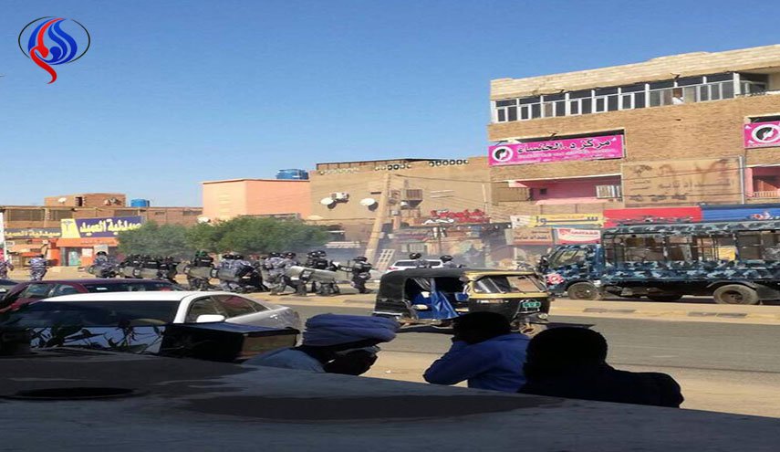 السلطات السودانية تفرق مظاهرة احتجاجية لأحزاب المعارضة 