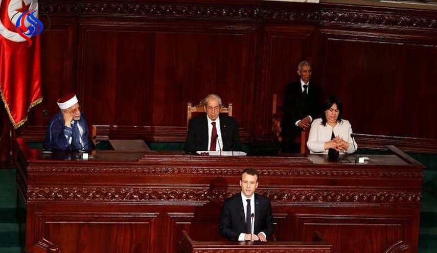 ماكرون من تونس: صفحة الربيع العربي لم تطو بعد